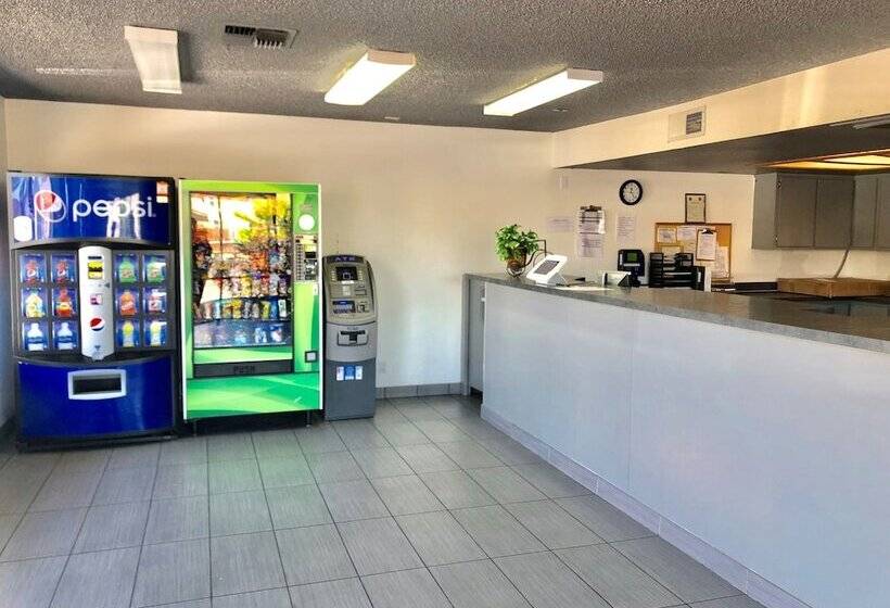 ホテル Siegel Slots And Suites