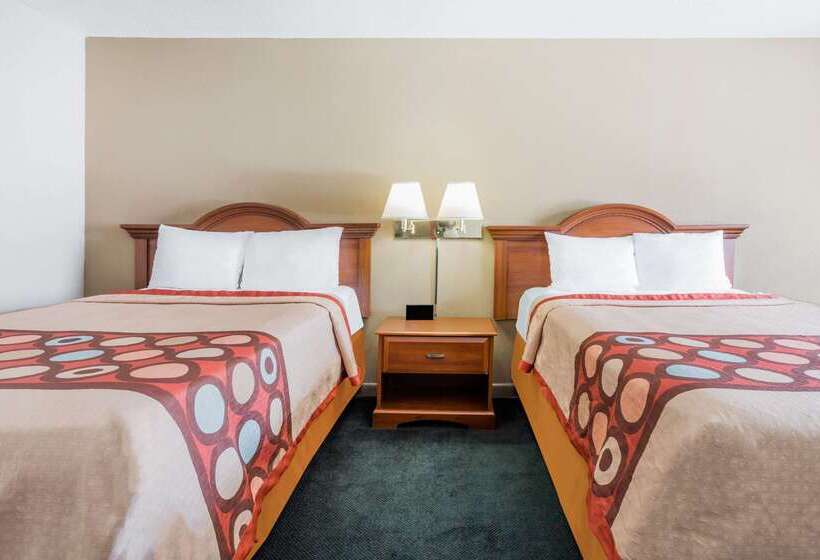 בית מלון כפרי Super 8 By Wyndham Greensboro