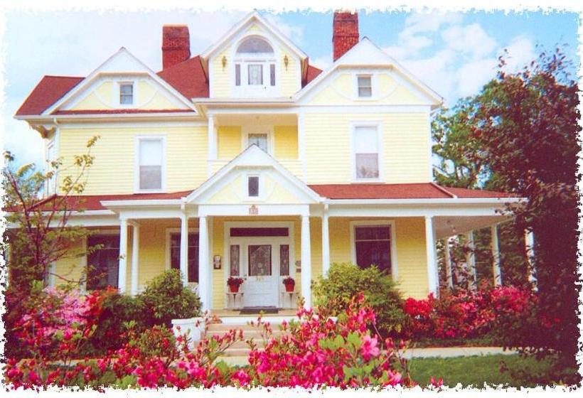 هتل Blooming Garden Inn