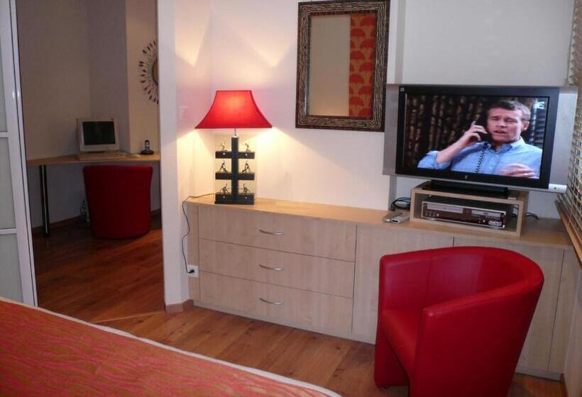 Отель The Originals Boutique, Hôtel Aquilon, Saintnazaire