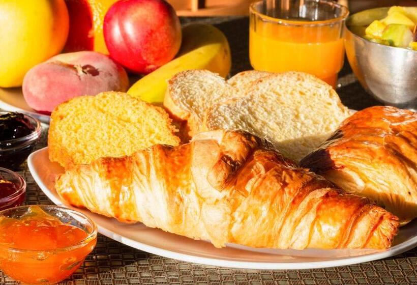 Отель The Originals Boutique, Hôtel Aquilon, Saintnazaire