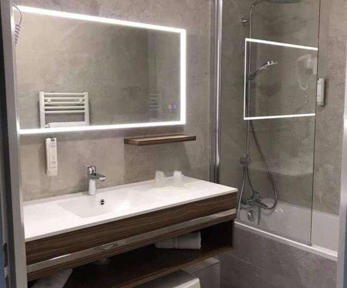 Logis Hotel Arc En Ciel