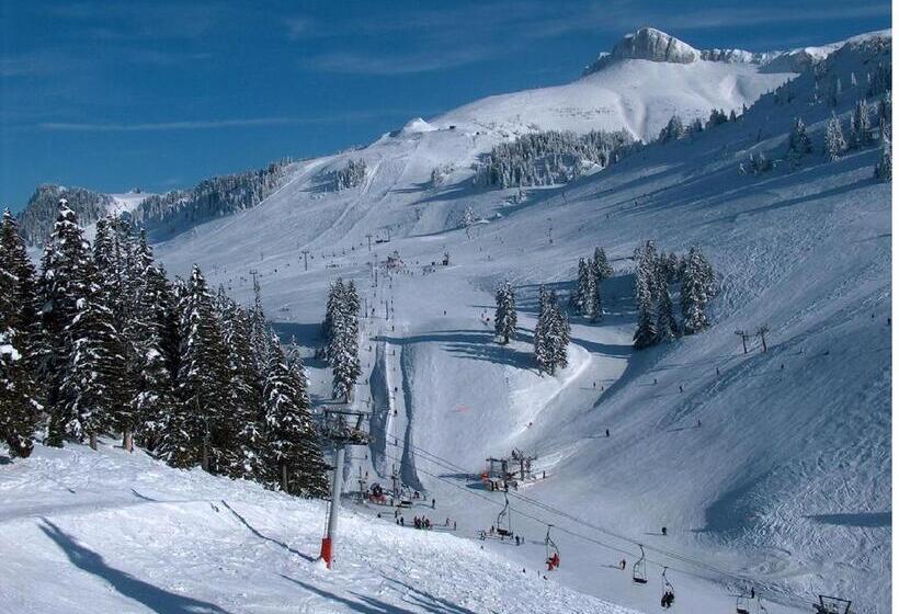 Logis Hotel Arc En Ciel