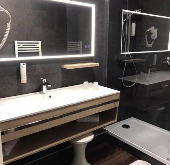 Logis Hotel Arc En Ciel