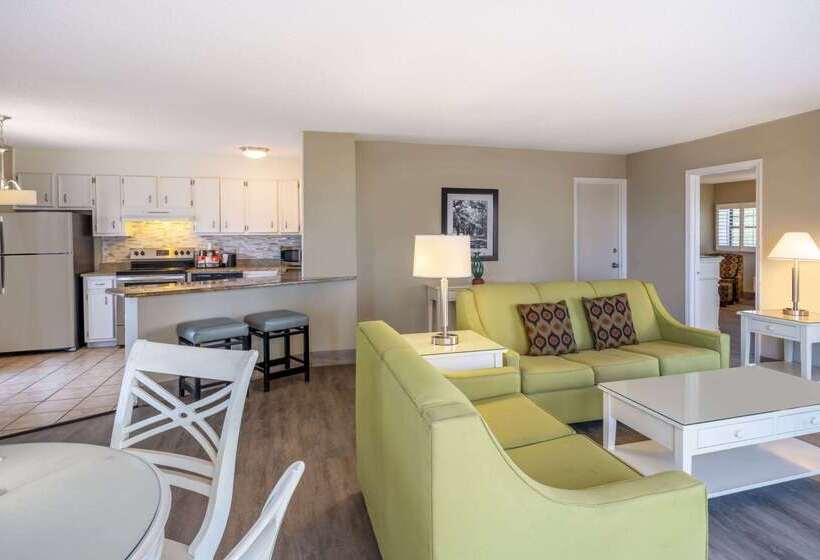 The Sandbar Hotel, Trademark Collection By Wyndham