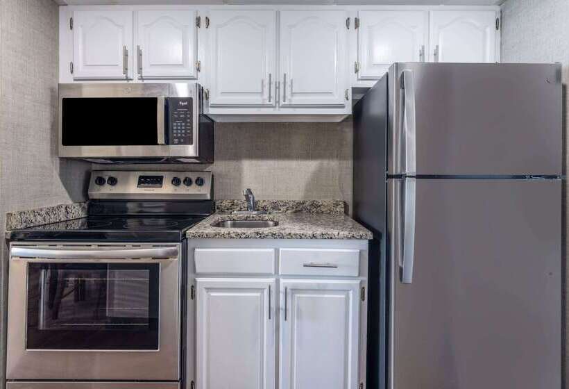 The Sandbar Hotel, Trademark Collection By Wyndham