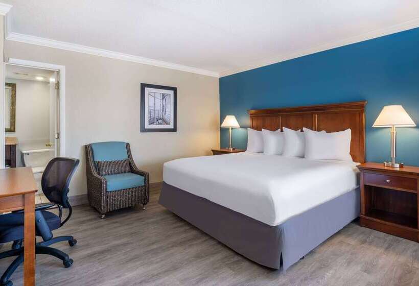 The Sandbar Hotel, Trademark Collection By Wyndham