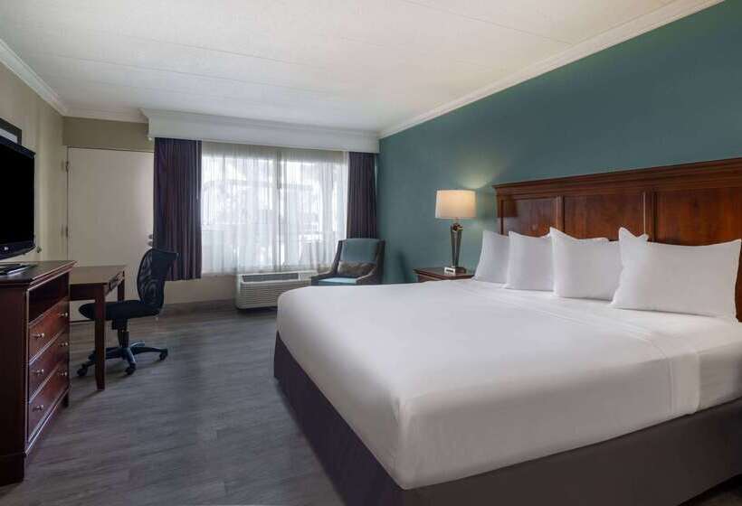 The Sandbar Hotel, Trademark Collection By Wyndham