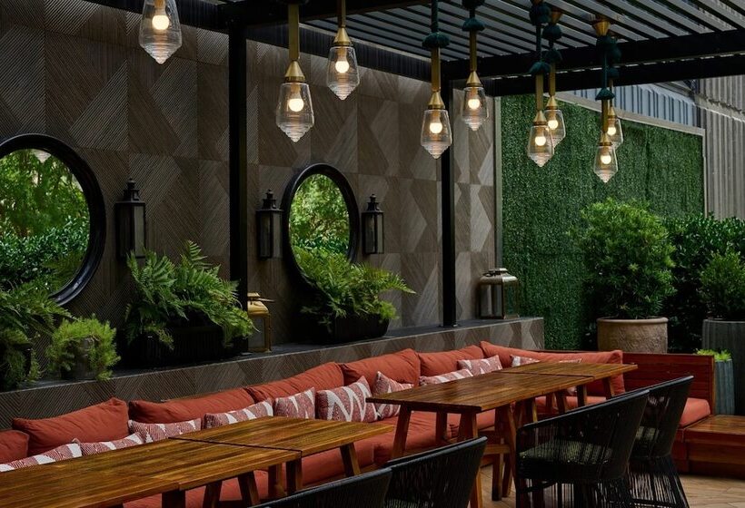 Отель The Starling Atlanta Midtown, Curio Collection By Hilton