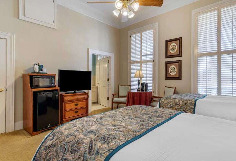 Windsor Hotel, Ascend Hotel Collection