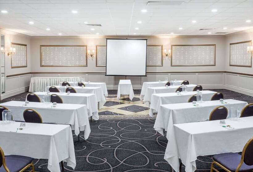 호텔 Wyndham Garden Greensboro