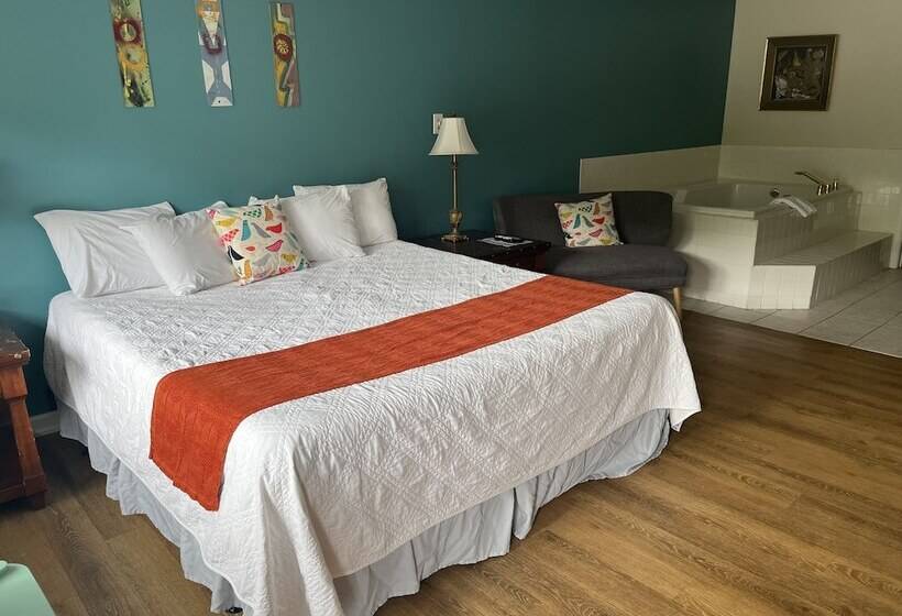 Meadowlark Motel With Restaurant & Bar