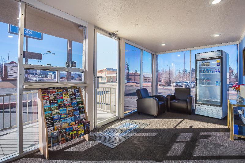 モーテル Rodeway Inn