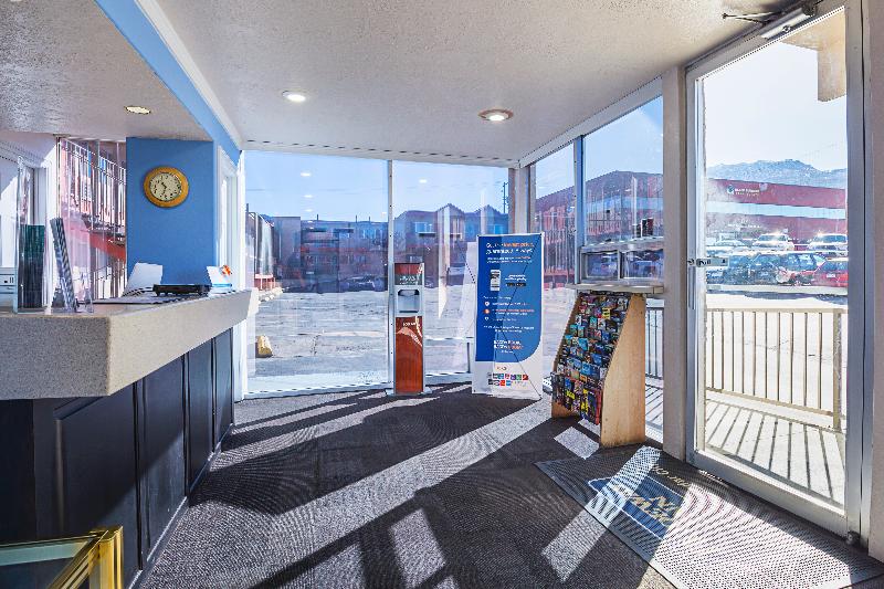 モーテル Rodeway Inn