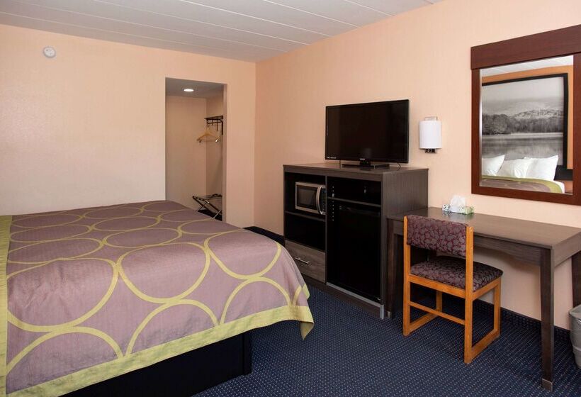 فندق على الطريق Super 8 By Wyndham Black Mountain