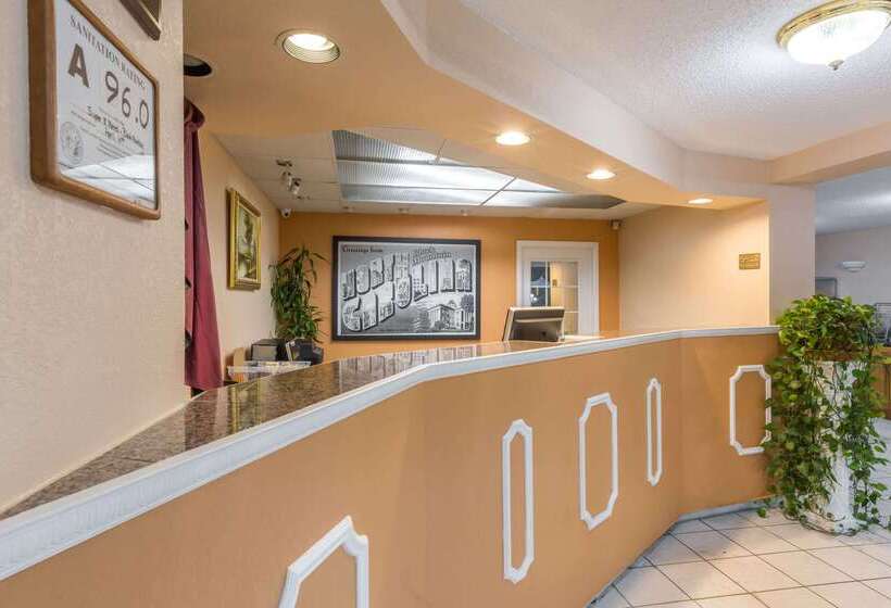 فندق على الطريق Super 8 By Wyndham Black Mountain