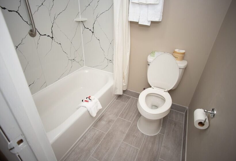 فندق على الطريق Super 8 By Wyndham Black Mountain