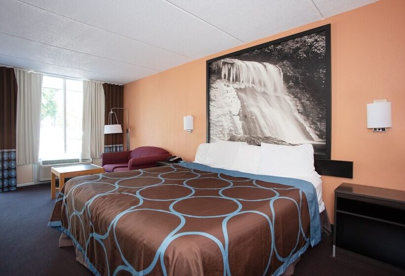 فندق على الطريق Super 8 By Wyndham Black Mountain