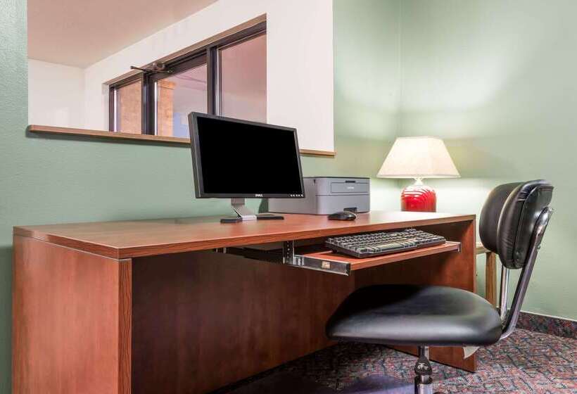 مُتل Super 8 By Wyndham Missoula/reserve St