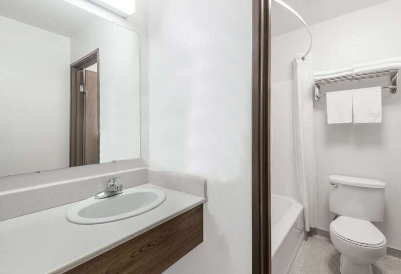 مُتل Super 8 By Wyndham Missoula/reserve St