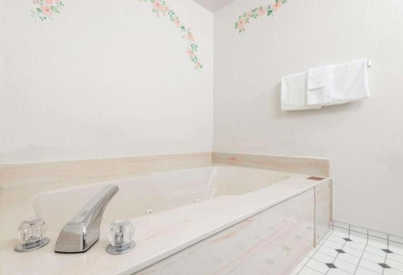 مُتل Super 8 By Wyndham Missoula/reserve St