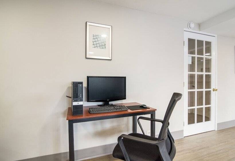 모텔 The Townhouse Inn