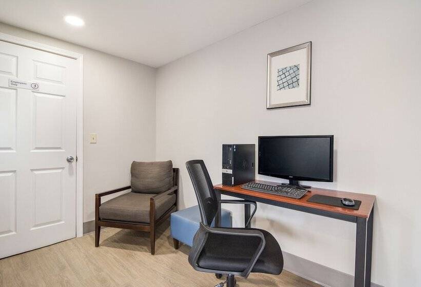 Мотель The Townhouse Inn