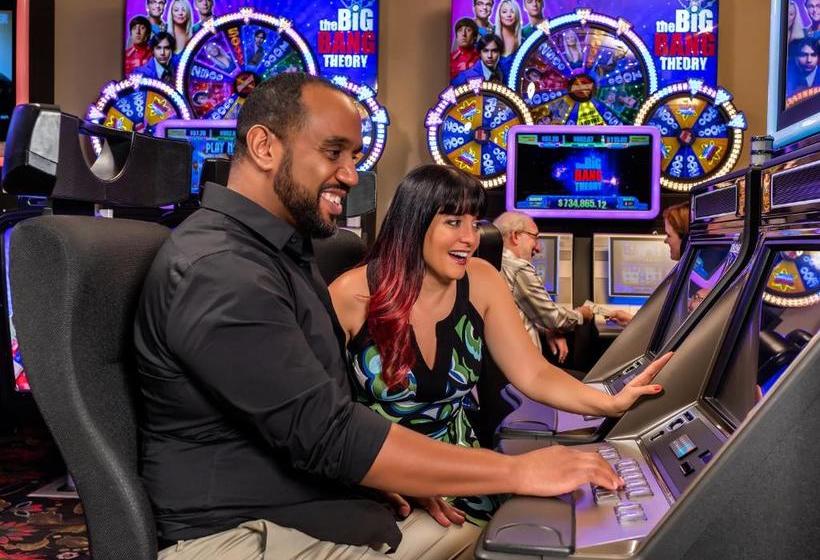 فندق على الطريق Apache