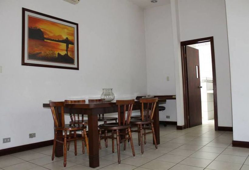 Aparthotel Los Yoses Suites