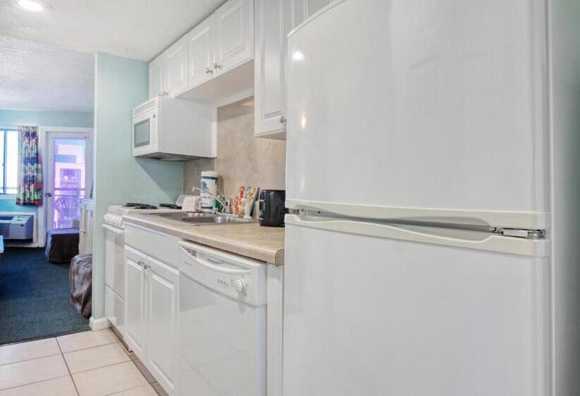 Blue Water Resort 1103