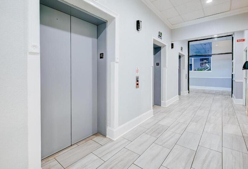 Blue Water Resort 1103