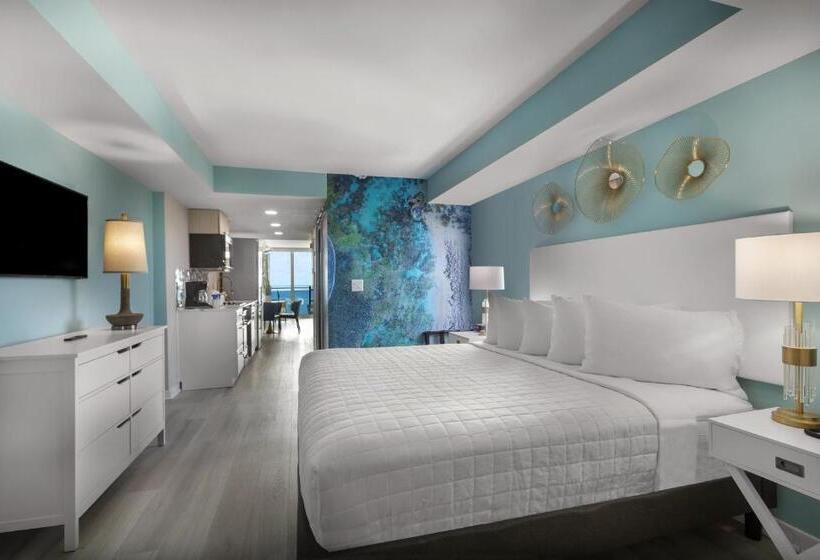 Crown Reef Beach Resort And Waterpark