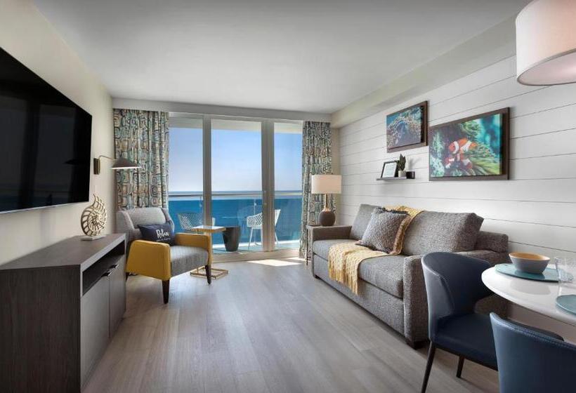 Crown Reef Beach Resort And Waterpark