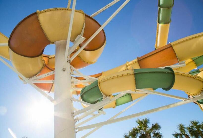 Crown Reef Beach Resort And Waterpark