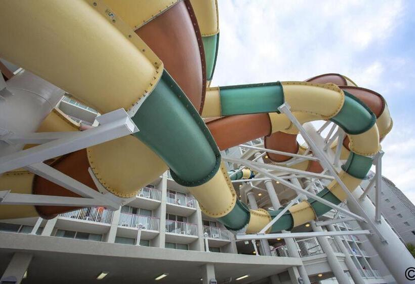 Crown Reef Beach Resort And Waterpark