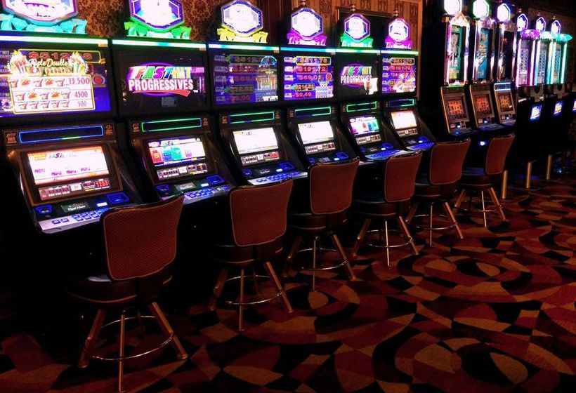 فندق Ramada By Wyndham Terrible S  And Casino