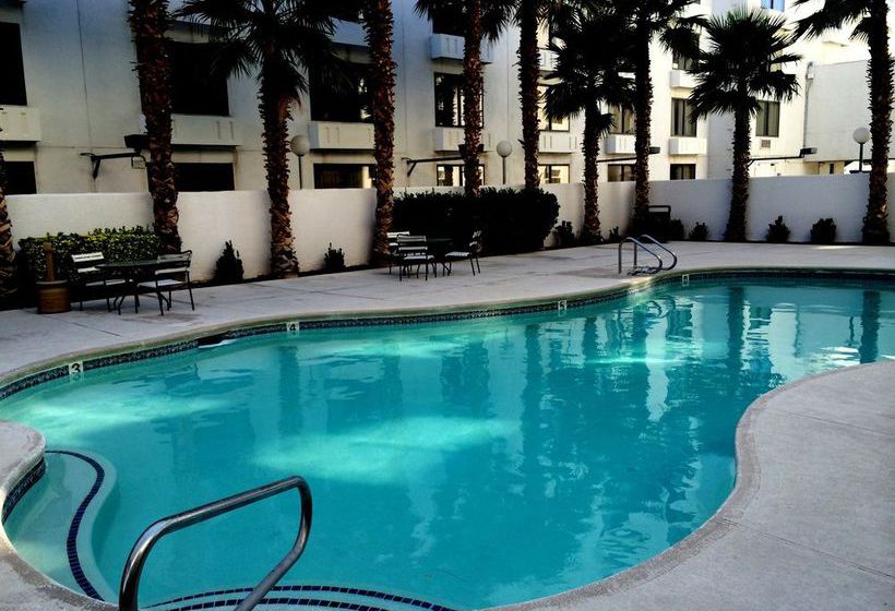 فندق Ramada By Wyndham Terrible S  And Casino