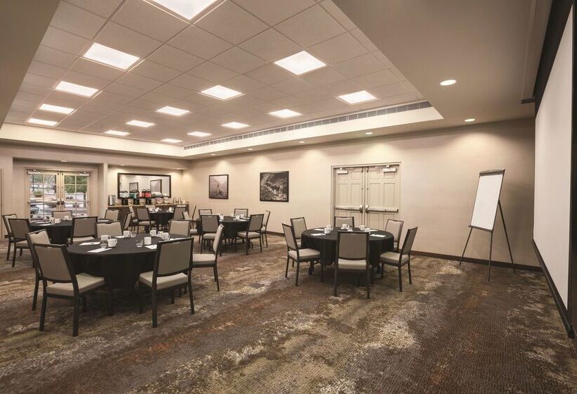 Homewood Suites By Hilton Tucson/st. Philip S Plaza Univ