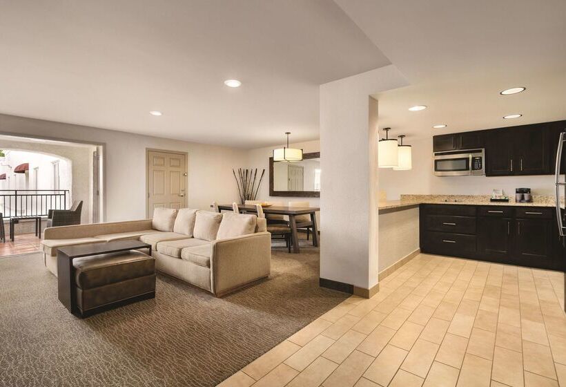 Homewood Suites By Hilton Tucson/st. Philip S Plaza Univ
