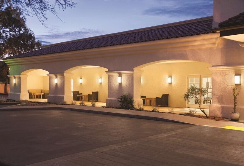Homewood Suites By Hilton Tucson/st. Philip S Plaza Univ