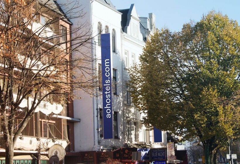 هتل a&o Hamburg Reeperbahn