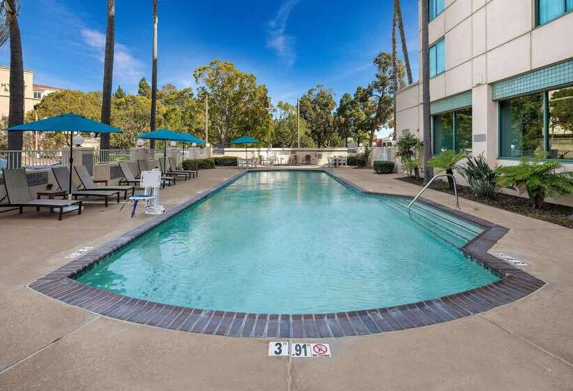 هتل Country Inn & Suites By Radisson, San Diego North, Ca
