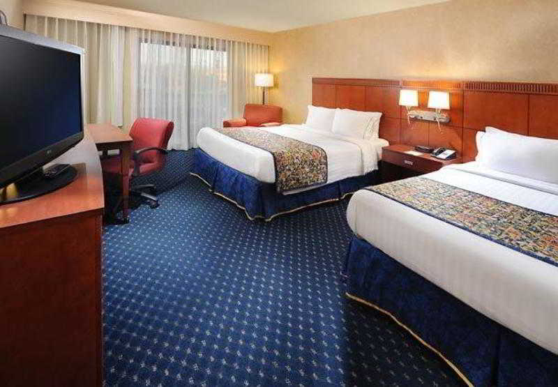 هتل Courtyard Tucson Airport