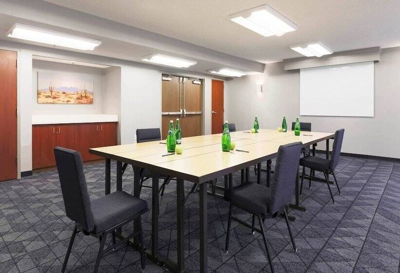 هتل Courtyard Tucson Airport