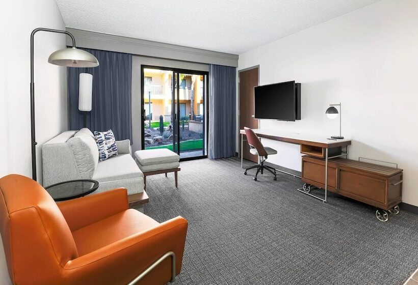 هتل Courtyard Tucson Airport