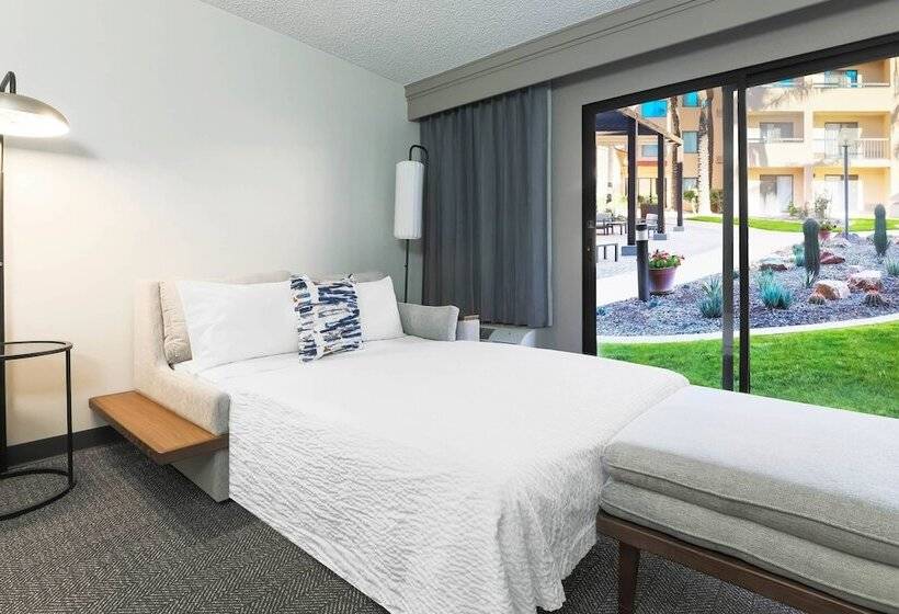 هتل Courtyard Tucson Airport