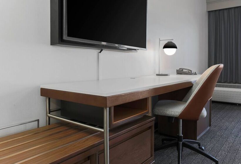 هتل Courtyard Tucson Airport