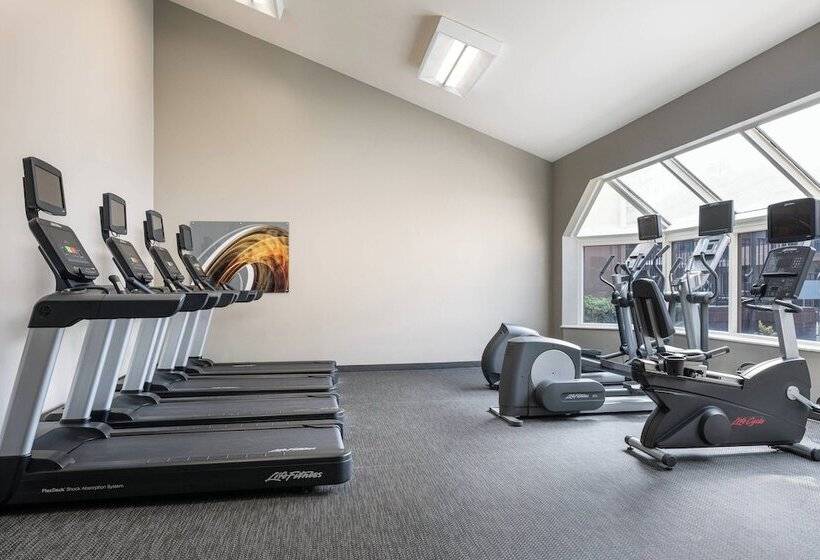 호텔 Courtyard By Marriott Pleasanton
