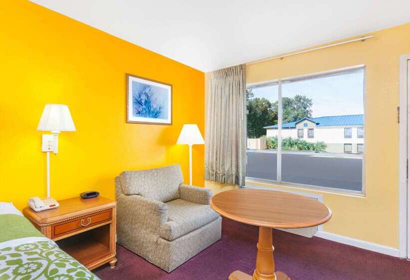 فندق Days Inn By Wyndham Jacksonville