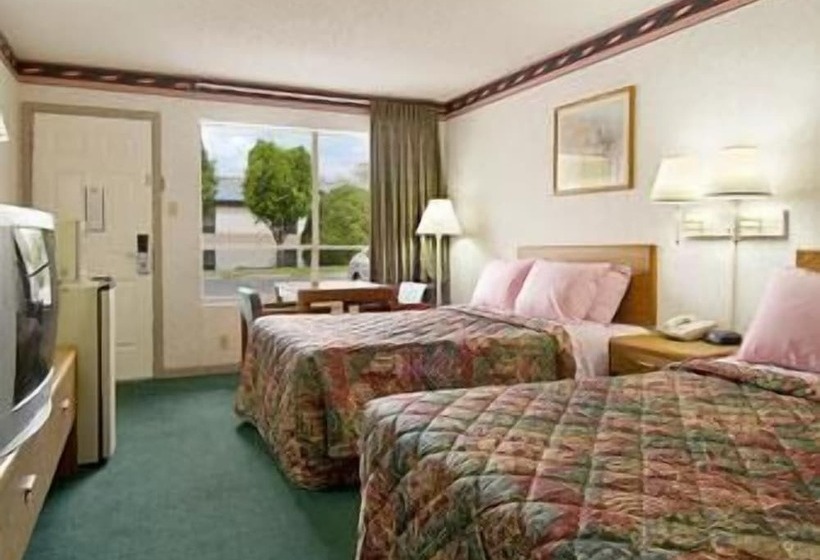 فندق Days Inn By Wyndham Jacksonville